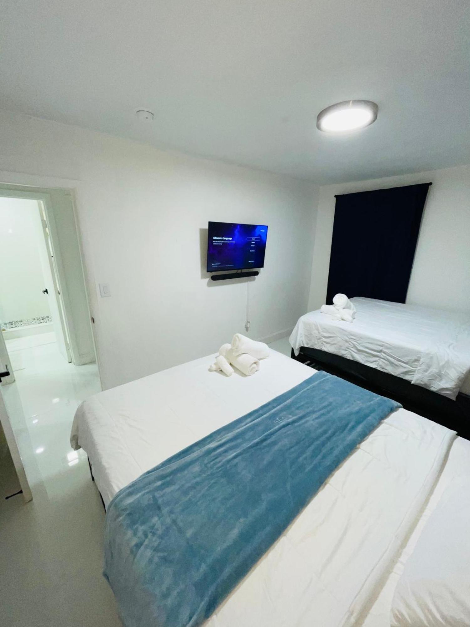 Cozy Comfy House Villa Пемброук Пайнс Екстериор снимка