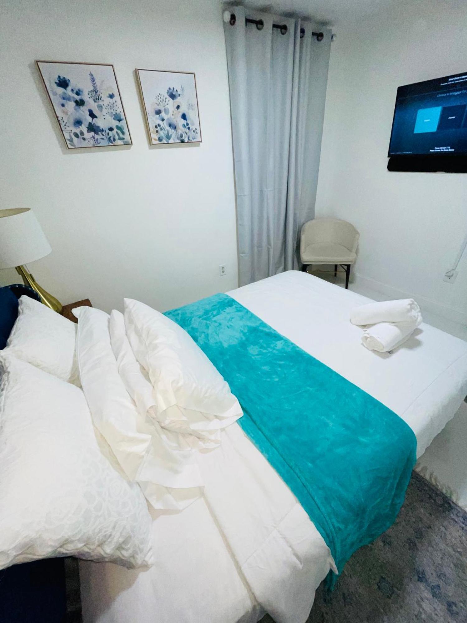 Cozy Comfy House Villa Пемброук Пайнс Екстериор снимка