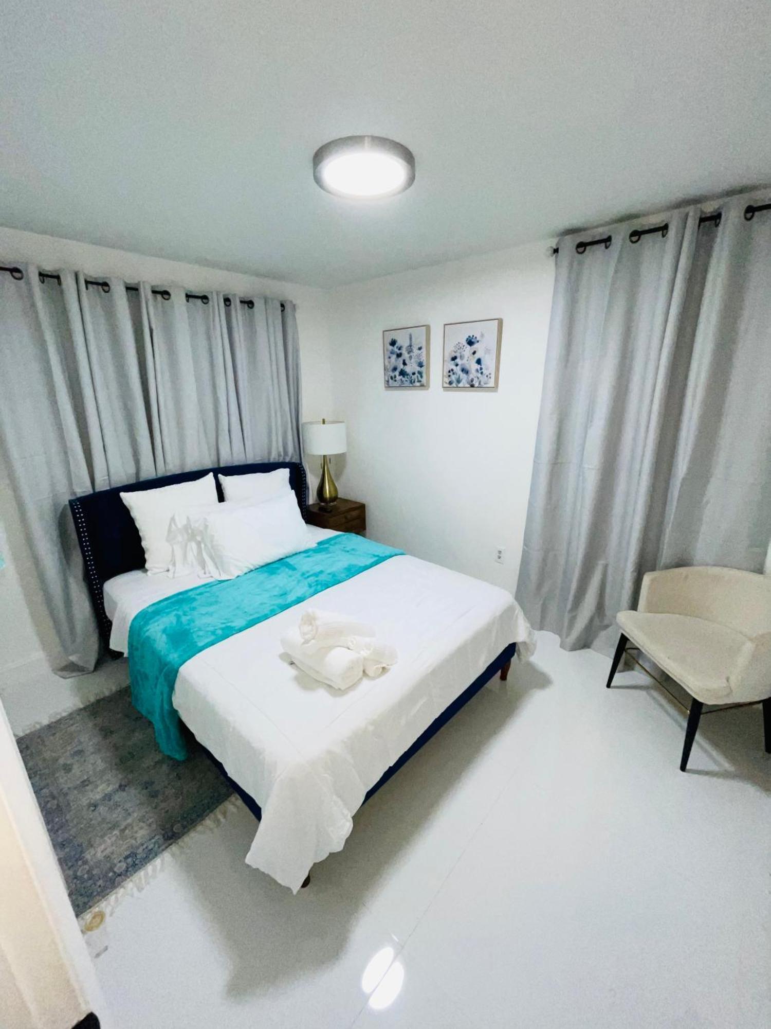 Cozy Comfy House Villa Пемброук Пайнс Екстериор снимка